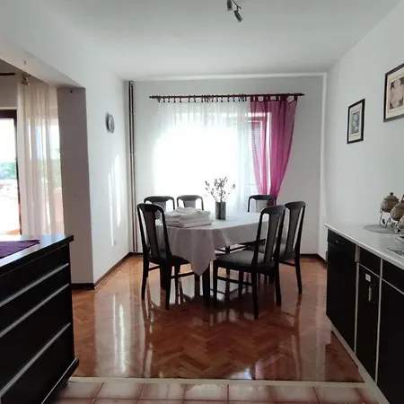 Apartament With Parking Space Palit, Rab - 23623 Rab Town