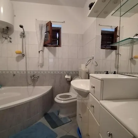 With Parking Space Palit, Rab - 23623 Apartament Rab Town
