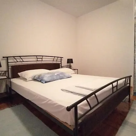 With Parking Space Palit, Rab - 23623 Apartament Rab Town