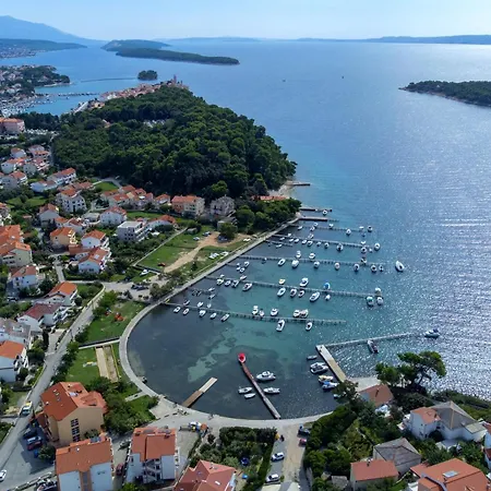 Apartament With Parking Space Palit, Rab - 23623